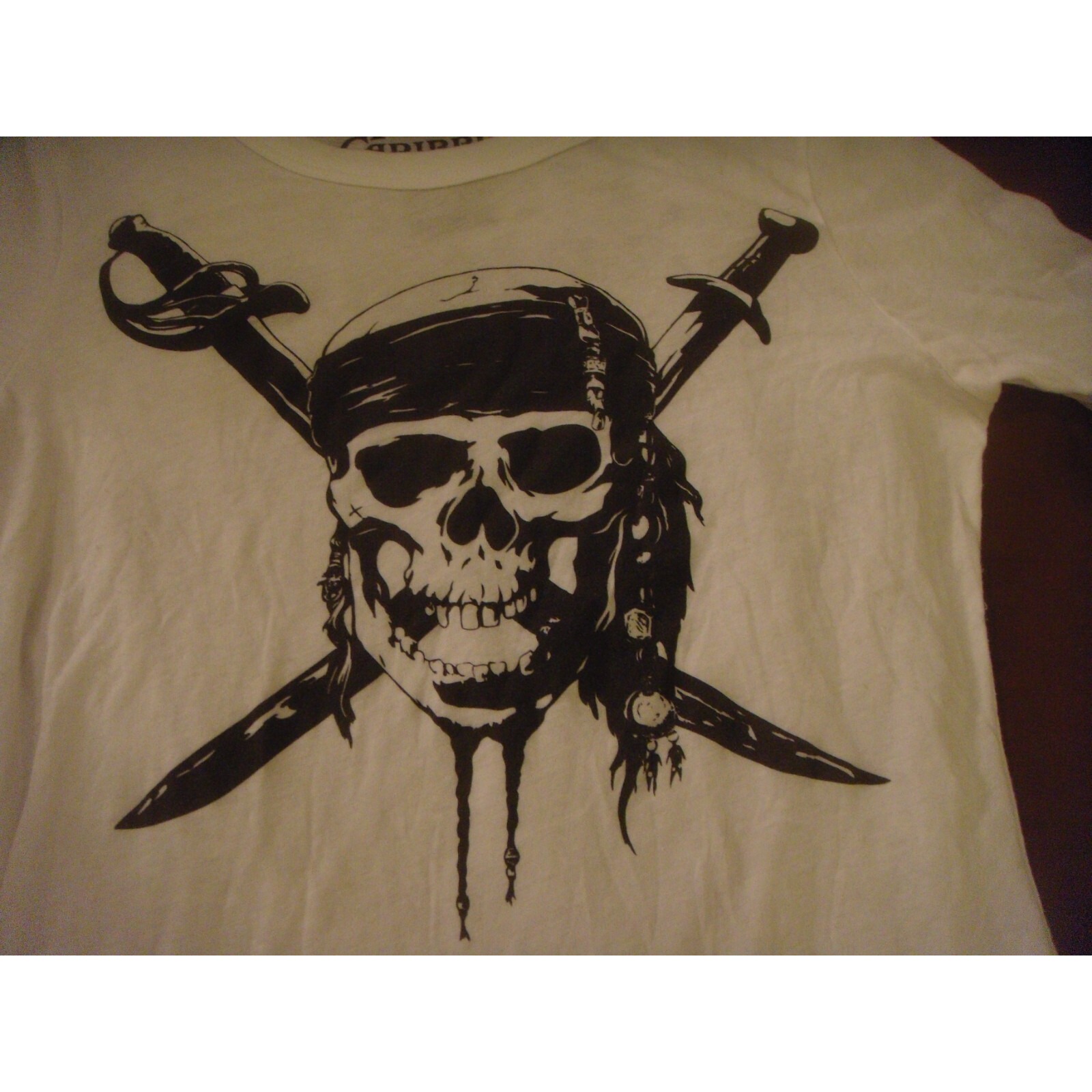 Disney Pirates Of The Caribbean On Stranger Tides Juniors L Shirt Top Crossbones Disney Pirates Of The Caribbean On Stranger Tides Juniors L Shirt Top Crossbones